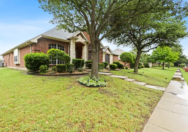 Homes for sale in Rockwall, TX | 1462 Red Wolf Dr, Rockwall, TX 75087 | MLS# 21252757