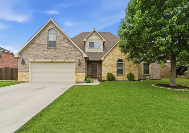 Homes for sale in Stephenville, TX | 1700 Elk Run, Stephenville, TX 76401 | MLS# 21254421