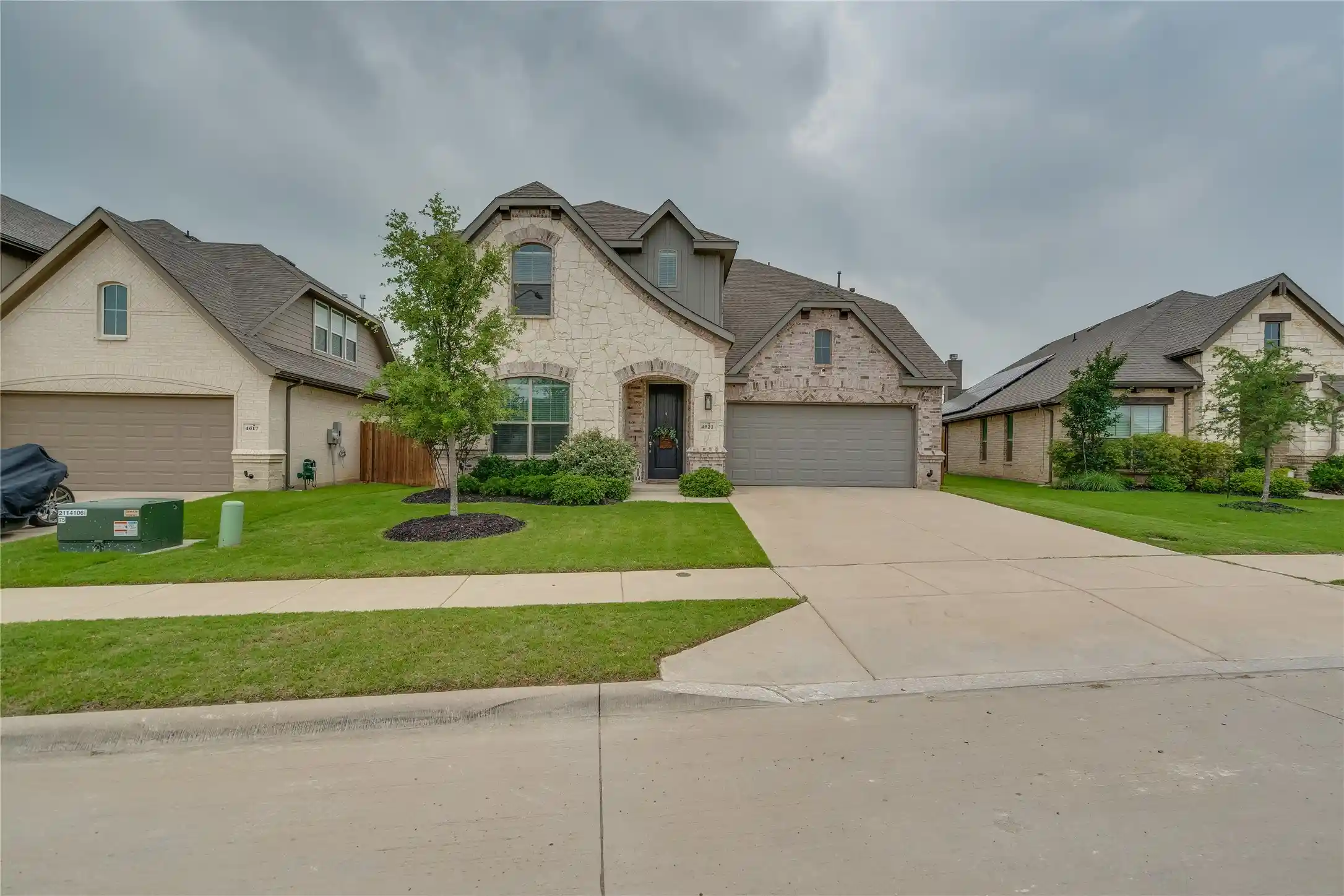 Photo 1 of Sale Pending at 4621 Mill Falls Dr, Crowley, TX 76036 | MLS# 21254414 | Listing updated on 2026-06-25