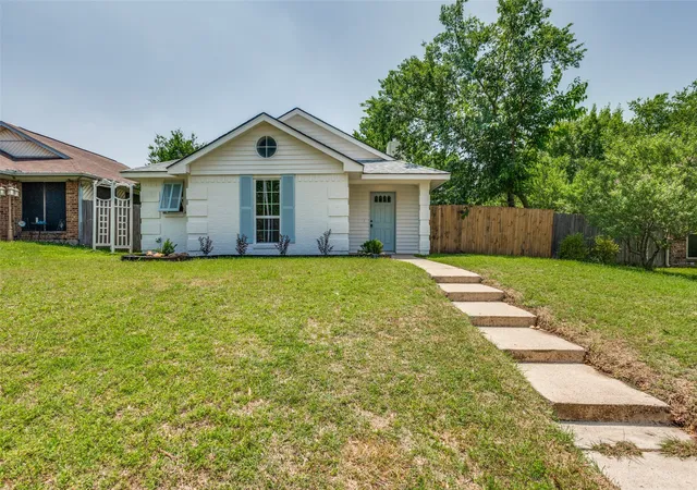 3rd image of 7164 Fire Hill Dr, Fort Worth, TX 76137 | MLS# 21254254