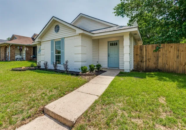 5th image of 7164 Fire Hill Dr, Fort Worth, TX 76137 | MLS# 21254254