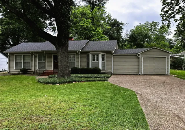 Photo 1 of Sale Pending at 305 Grace Ln, Terrell, TX 75160 | MLS# 21254776 | Listing updated on 2026-07-25