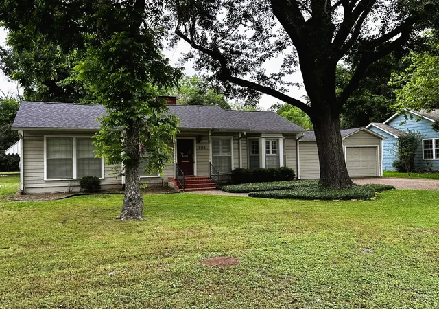 Photo 4 of Sale Pending at 305 Grace Ln, Terrell, TX 75160 | MLS# 21254776 | Listing updated on 2026-07-25