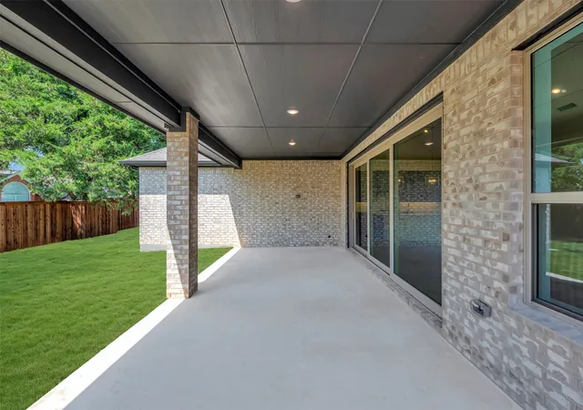 Photo 1 of Sale Pending at 3008 Sandy Springs Dr, Arlington, TX 76017 | MLS# 21254917 | Listing updated on 2026-08-31