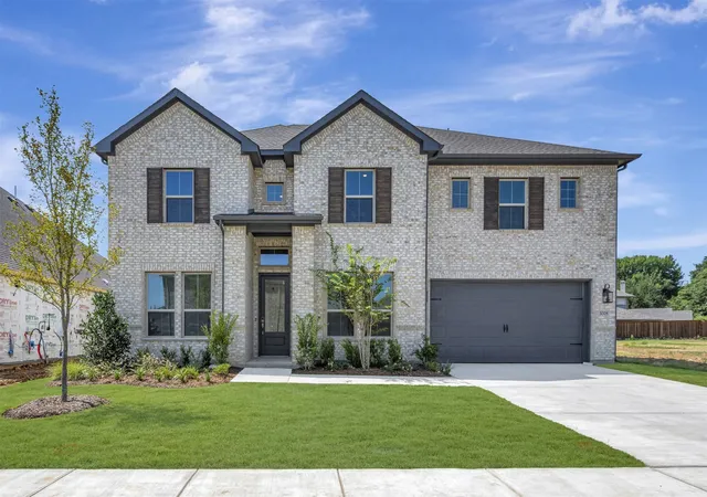 Photo 2 of Sale Pending at 3008 Sandy Springs Dr, Arlington, TX 76017 | MLS# 21254917 | Listing updated on 2026-08-31