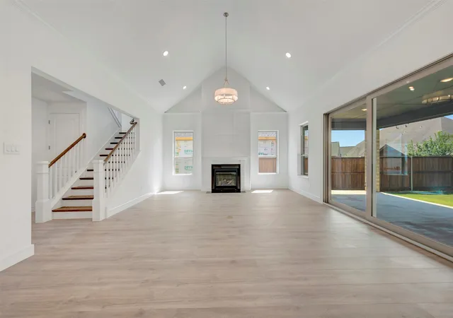 Photo 4 of Sale Pending at 3008 Sandy Springs Dr, Arlington, TX 76017 | MLS# 21254917 | Listing updated on 2026-08-31