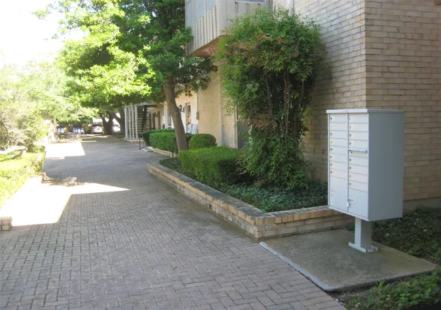 Photo 3 of Condo for sale at 4320 S Bellaire Dr S #114W, Fort Worth, TX 76109 | MLS# 21251519 | Listing updated on 2026-08-30