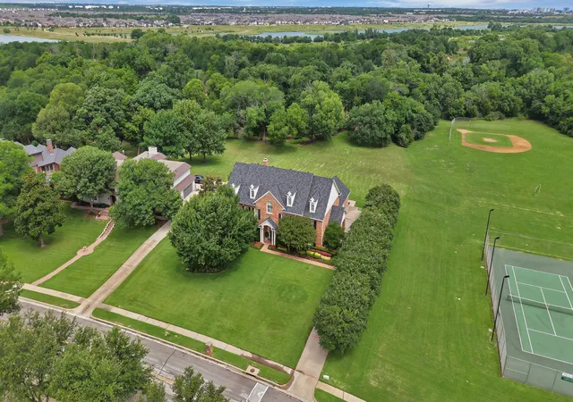 Photo 2 of Single family home for sale at 3109 Shadow Dr W, Arlington, TX 76006 | MLS# 21253800 | Listing updated on 2026-09-26