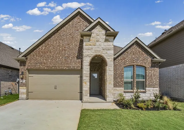 Photo 2 of Single family home for sale at 10021 Silver Nugget St, Aubrey, TX 76227 | MLS# 21254954 | Listing updated on 2026-10-06
