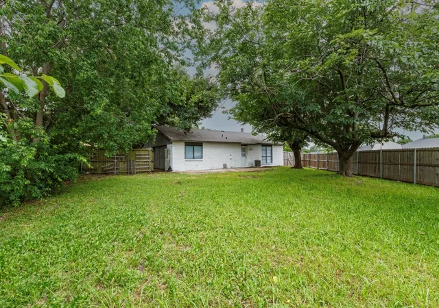 29th image of 409 Rockcrest Dr, Mesquite, TX 75150 | MLS# 21251107