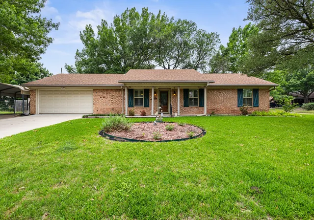 Photo 1 of Sale Pending at 7100 Canterbury Dr, Waco, TX 76712 | MLS# 21254475 | Listing updated on 2026-07-23