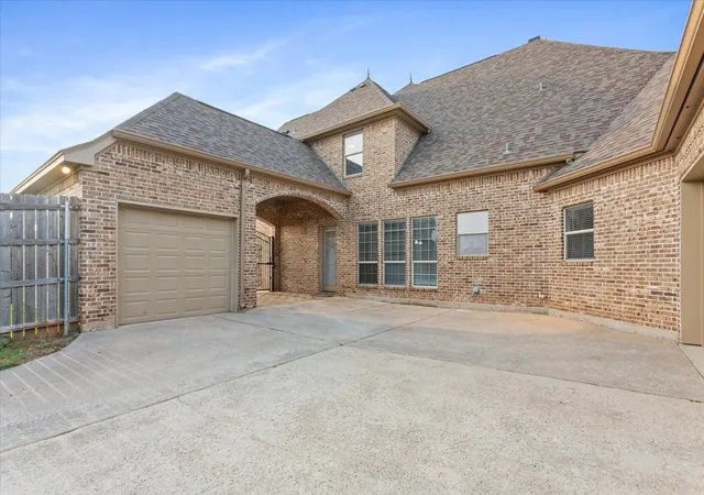 Homes for sale in Waco, TX | 7 Lone Star Dr, Waco, TX 76708 | MLS# 21253362