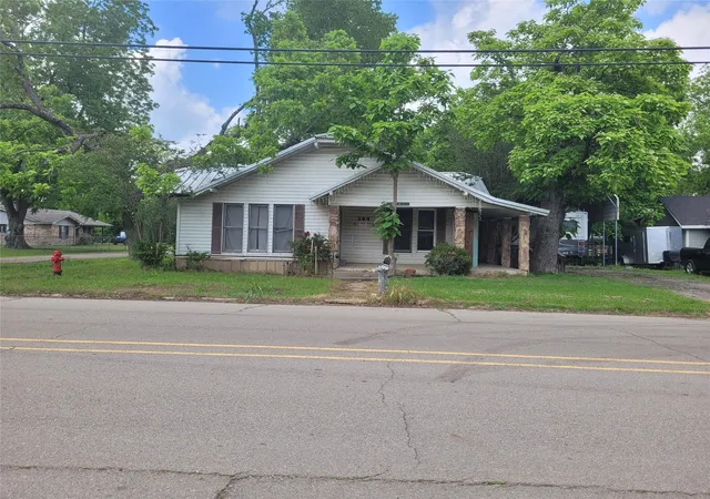 Homes for sale in Deport, TX | 384 Monroe, Deport, TX 75435 | MLS# 21254940