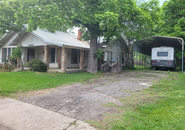 Homes for sale in Deport, TX | 384 Monroe, Deport, TX 75435 | MLS# 21254940