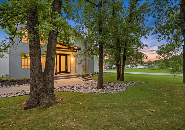 Photo 4 of Single family home for sale at 316 Comanche Dr, Gainesville, TX 76240 | MLS# 21250187 | Listing updated on 2026-07-27