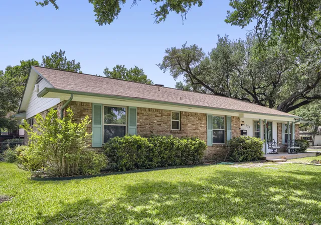 Homes for sale in Richardson, TX | 1125 Wildwood Ln, Richardson, TX 75080 | MLS# 21251195