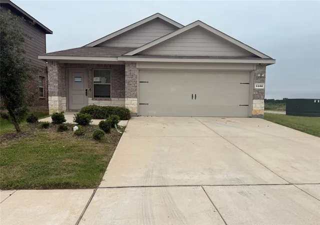 Photo 1 of Sale Pending at 1130 Old Oaks Dr, Forney, TX 75126 | MLS# 21255137 | Listing updated on 2026-07-28