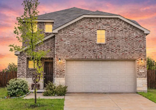 Homes for sale in Forney, TX | 2063 Henrietta Dr, Forney, TX 75126 | MLS# 21255080