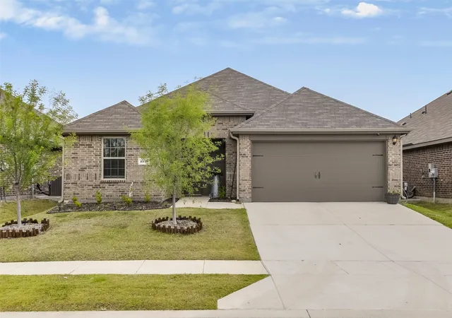 Homes for sale in Ennis, TX | 1110 Baldwin Ln, Ennis, TX 75119 | MLS# 21253878