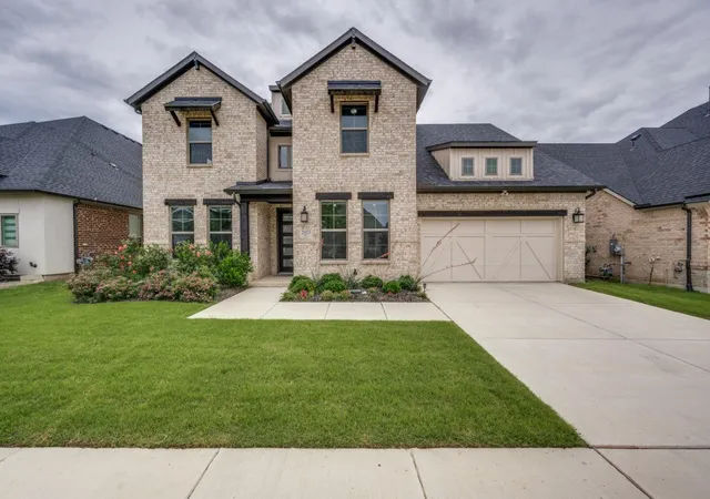 Photo 2 of Single family home for sale at 2813 Walker Way, Justin, TX 76247 | MLS# 21255199 | Listing updated on 2026-07-19