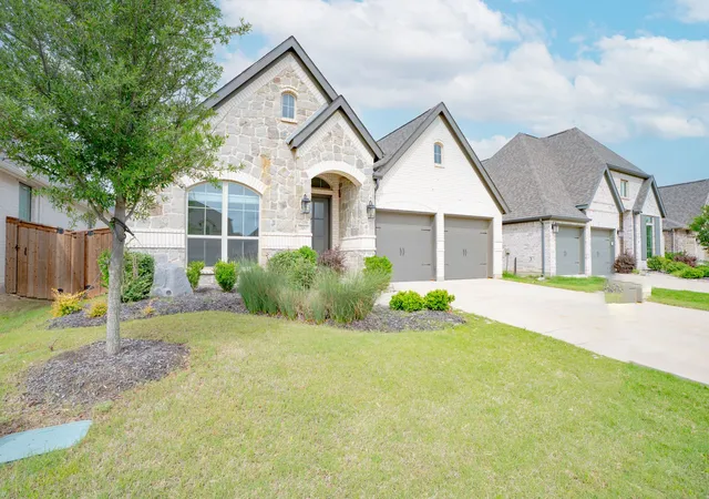 Homes for sale in Mansfield, TX | 1804 Swayback Ln, Mansfield, TX 76063 | MLS# 21255215