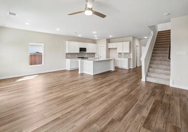 Photo 4 of Single family home for sale at 372 Declan St, Springtown, TX 76082 | MLS# 21255244 | Listing updated on 2026-10-06