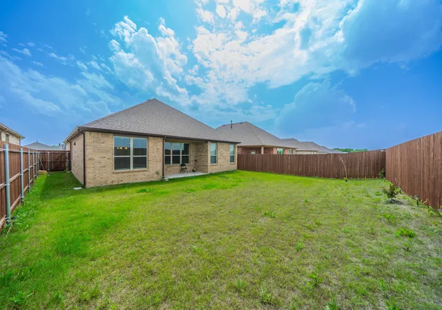 Homes for sale in Alvarado, TX | 1057 Nighthawk Trl, Alvarado, TX 76009 | MLS# 21251408