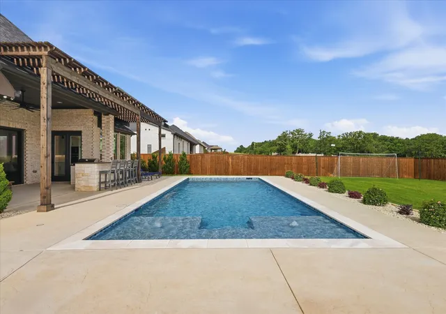 Photo 2 of Mansion for sale at 7405 Canyon Pt, Argyle, TX 76226 | MLS# 21244510 | Listing updated on 2026-09-05