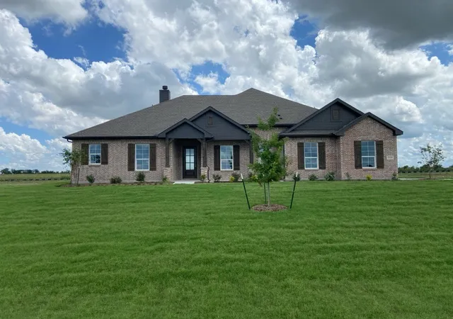 Homes for sale in Valley View, TX | 660 County Road 200, Valley View, TX 76272 | MLS# 21255322