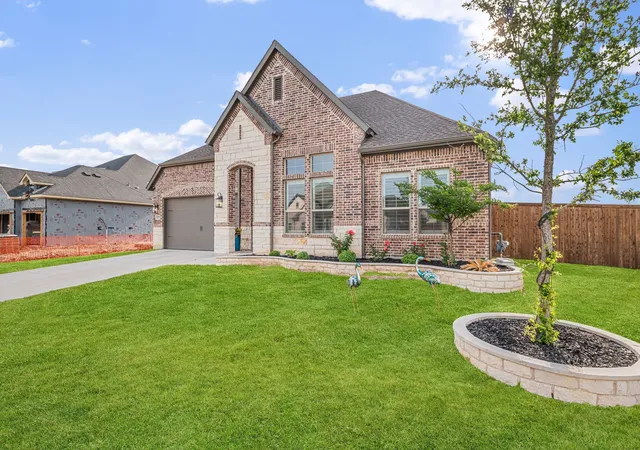 Photo 2 of Single family home for sale at 705 Allison Dr, Van Alstyne, TX 75495 | MLS# 21251779 | Listing updated on 2026-08-31