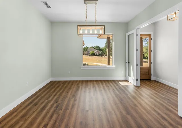 Photo 3 of Single family home for sale at 19682 Dove Ridge Dr, Lindale, TX 75771 | MLS# 21254327 | Listing updated on 2026-09-04