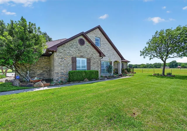 Photo 3 of Single family home for sale at 8034 Fm 902, Howe, TX 75459 | MLS# 21252351 | Listing updated on 2026-08-22