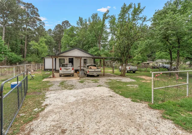 Homes for sale in Benton, LA | 143 New Bethel Booker Rd, Benton, LA 71006 | MLS# 21254357