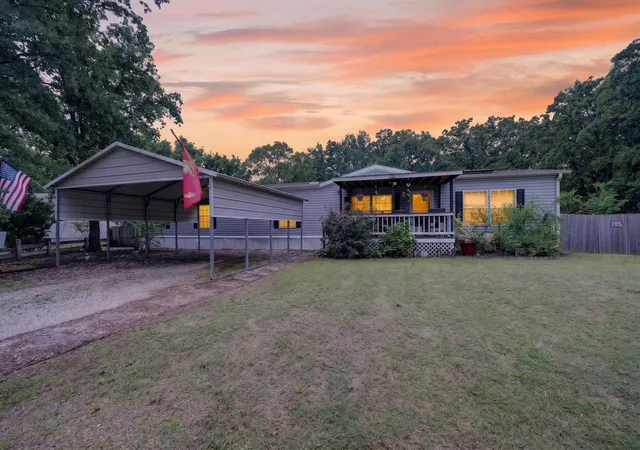 Homes for sale in Gun Barrel City, TX | 159 Tres Lagos Blvd, Gun Barrel City, TX 75156 | MLS# 21232663
