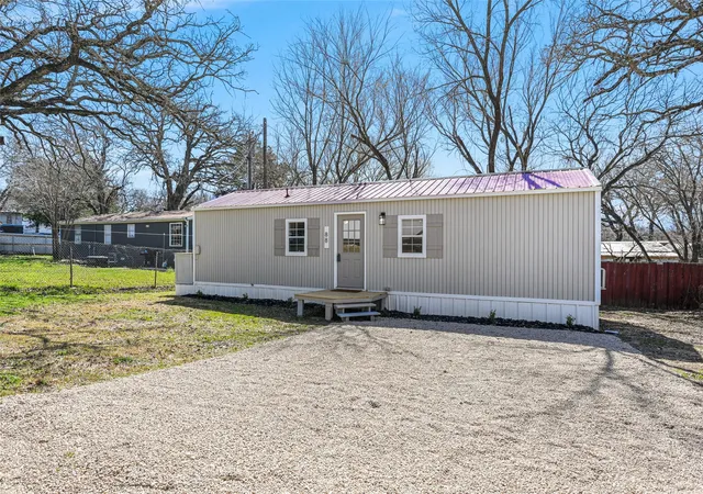 Homes for sale in Alvarado, TX | 88 Live Oak St, Alvarado, TX 76009 | MLS# 21255362