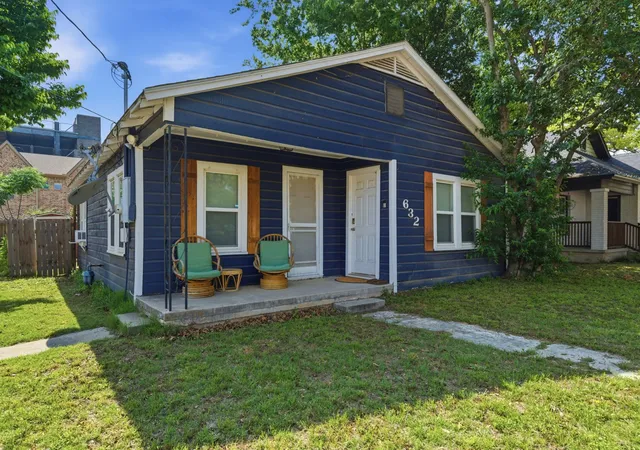 Photo 2 of Multi family home for sale at 632 N Ollie St, Stephenville, TX 76401 | MLS# 21247901 | Listing updated on 2026-09-18