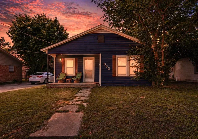 Photo 3 of Multi family home for sale at 632 N Ollie St, Stephenville, TX 76401 | MLS# 21247901 | Listing updated on 2026-09-18