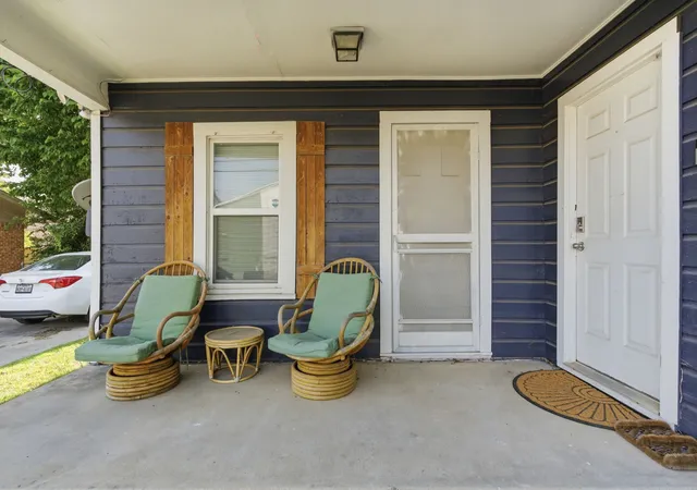 Photo 3 of Multi family home for sale at 632 N Ollie St, Stephenville, TX 76401 | MLS# 21247901 | Listing updated on 2026-09-18