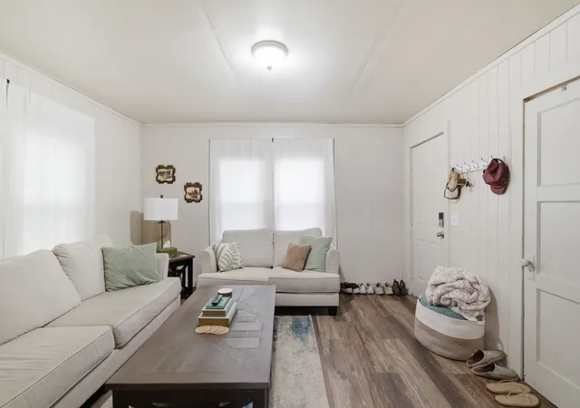 Photo 4 of Multi family home for sale at 632 N Ollie St, Stephenville, TX 76401 | MLS# 21247901 | Listing updated on 2026-09-18