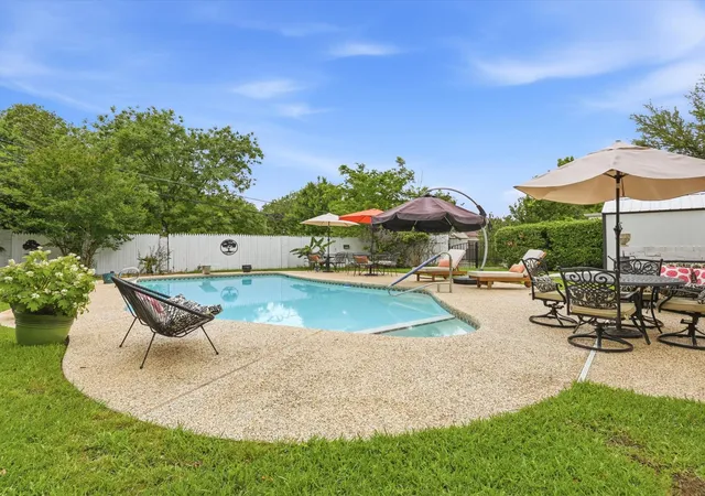 Photo 2 of Single family home for sale at 6079 Wonder Dr, Fort Worth, TX 76133 | MLS# 21254809 | Listing updated on 2026-07-16
