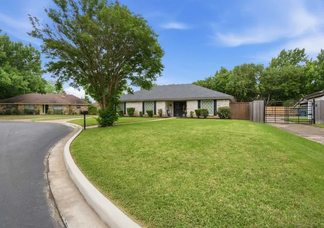 Photo 2 of Sale Pending at 1705 Louella Ct, Hurst, TX 76054 | MLS# 21255091 | Listing updated on 2026-07-24