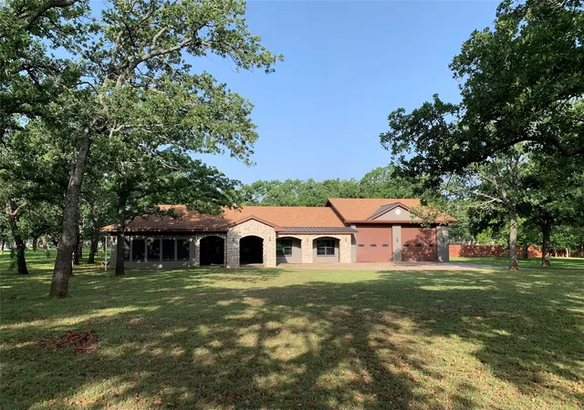 Photo 1 of Single family home for sale at 162 Eastledge Dr, Graham, TX 76450 | MLS# 21246761 | Listing updated on 2026-08-27
