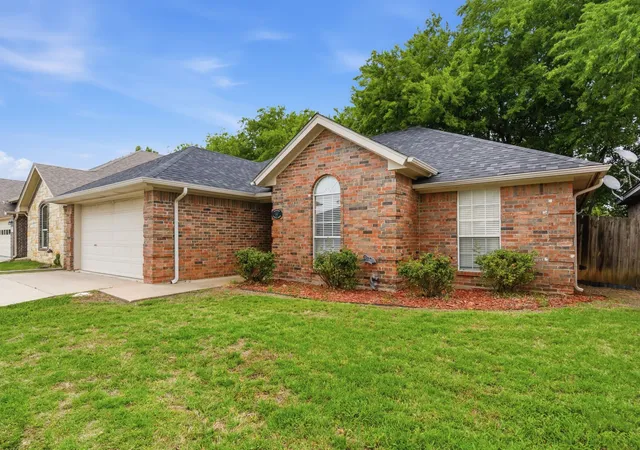Photo 2 of Multi family home for sale at 1723 Sully Ct, Stephenville, TX 76401 | MLS# 21247812 | Listing updated on 2026-09-18