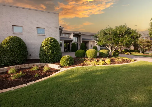 Homes for sale in Highland Village, TX | 3012 Mulholland St, Highland Village, TX 75077 | MLS# 21245536