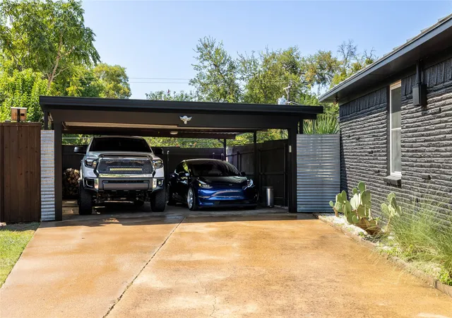 4th image of 10872 Caprock Cir, Dallas, TX 75218 | MLS# 21240754