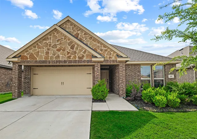 Photo 1 of Single family home for sale at 123 Arborside Dr, Waxahachie, TX 75165 | MLS# 21255592 | Listing updated on 2026-09-30