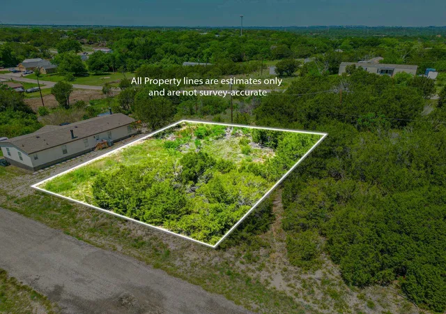 Homes for sale in Granbury, TX | 3422 Cedar Dr, Granbury, TX 76048 | MLS# 21247535