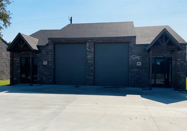 2nd image of 2211 Zion Hl Rd, Weatherford, TX 76088