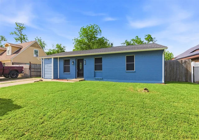 Homes for sale in Balch Springs, TX | 14021 Horseshoe Trl, Balch Springs, TX 75180 | MLS# 21255479