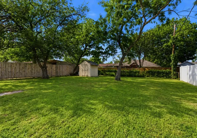 Homes for sale in Balch Springs, TX | 14021 Horseshoe Trl, Balch Springs, TX 75180 | MLS# 21255479